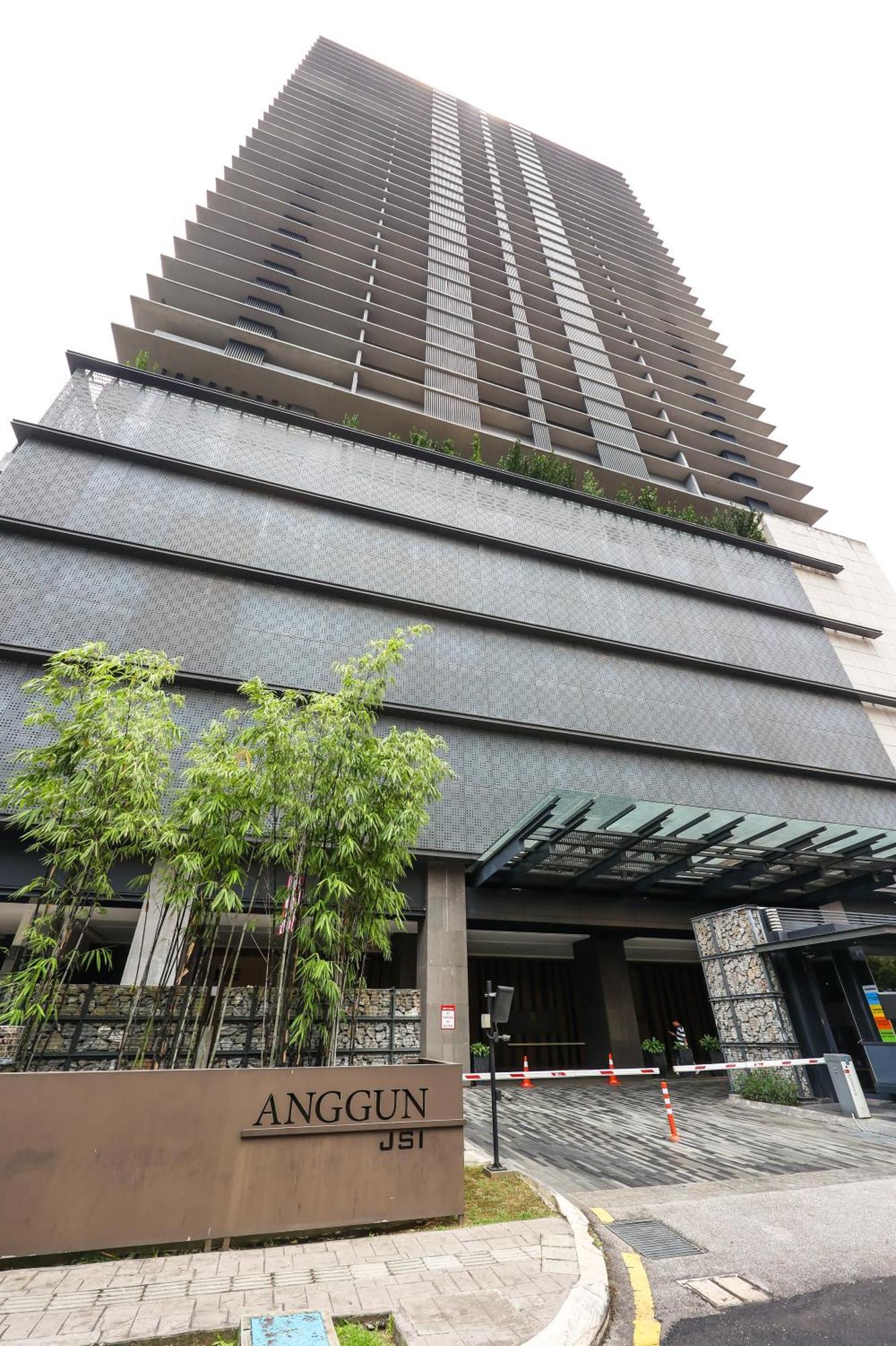 双子塔附近 高级泳池 二床 可住四人 大床 Pangsapuri *